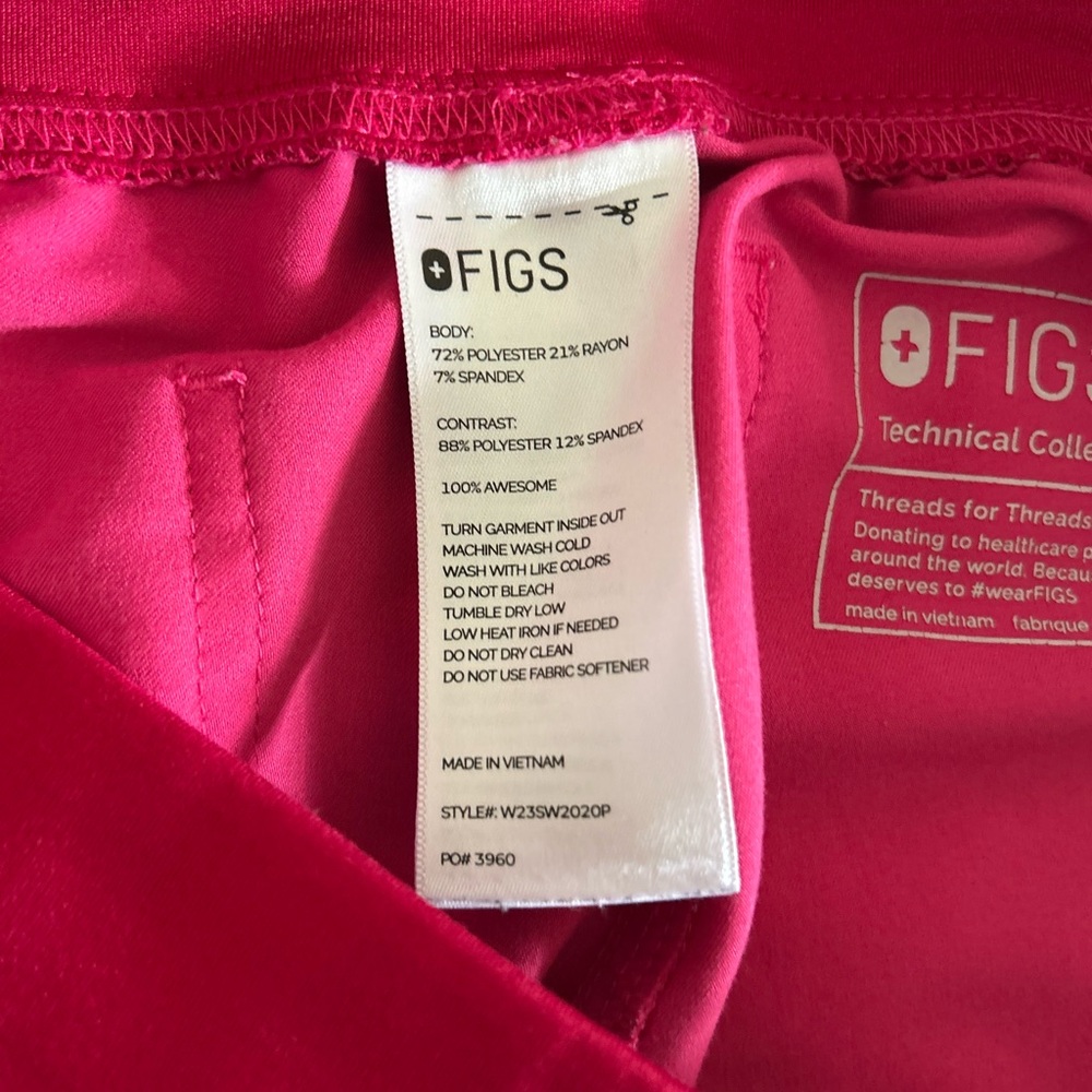 Figs Scrub Set Shocking Pink Medium top Medium petite bottom - Picture 4 of 6